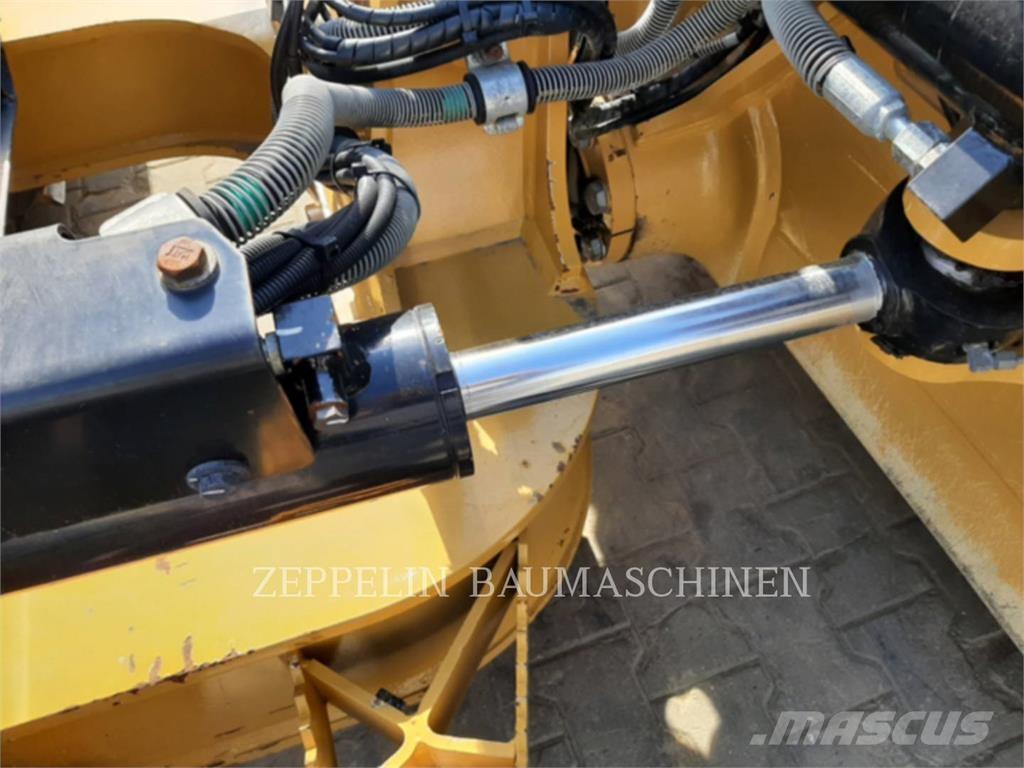 CAT D4-16A Гусеничні бульдозери