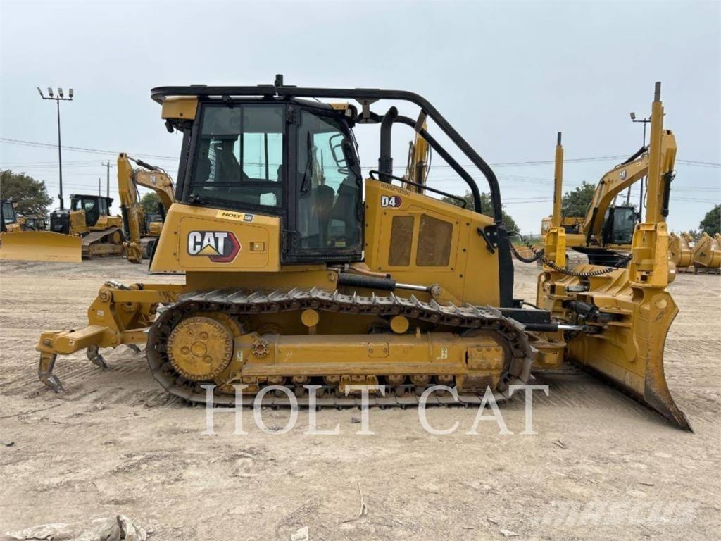 CAT D4 CAB3 Гусеничні бульдозери