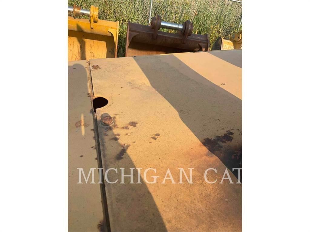 CAT D4H Гусеничні бульдозери