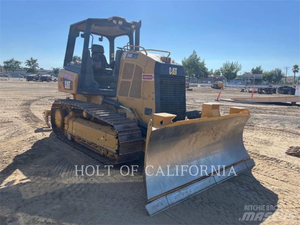 CAT D4K Гусеничні бульдозери