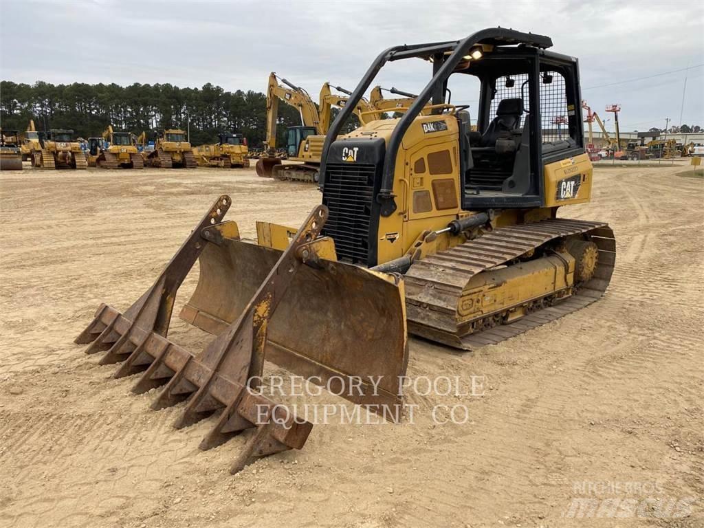 CAT D4K2LGP Гусеничні бульдозери