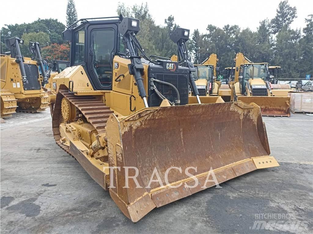 CAT D5 Гусеничні бульдозери