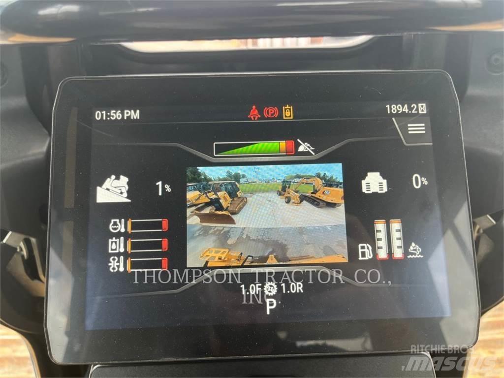 CAT D5 Гусеничні бульдозери