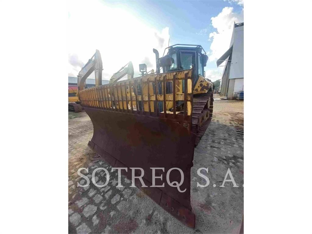CAT D5 Гусеничні бульдозери