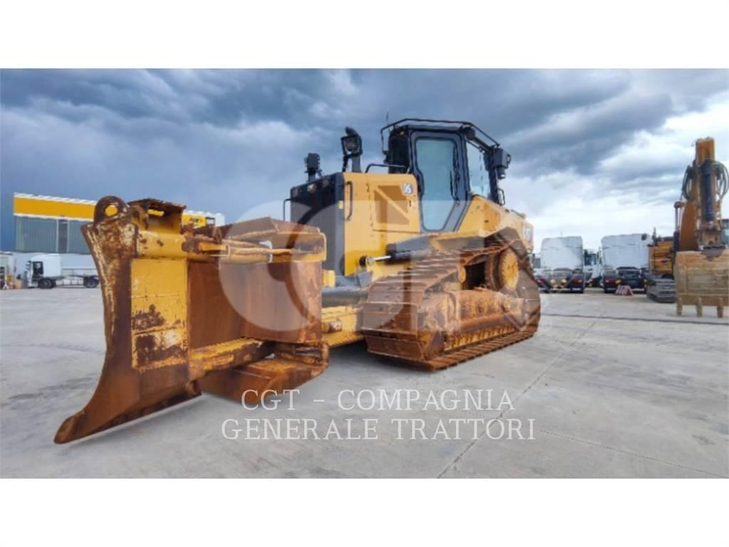 CAT D5 Гусеничні бульдозери