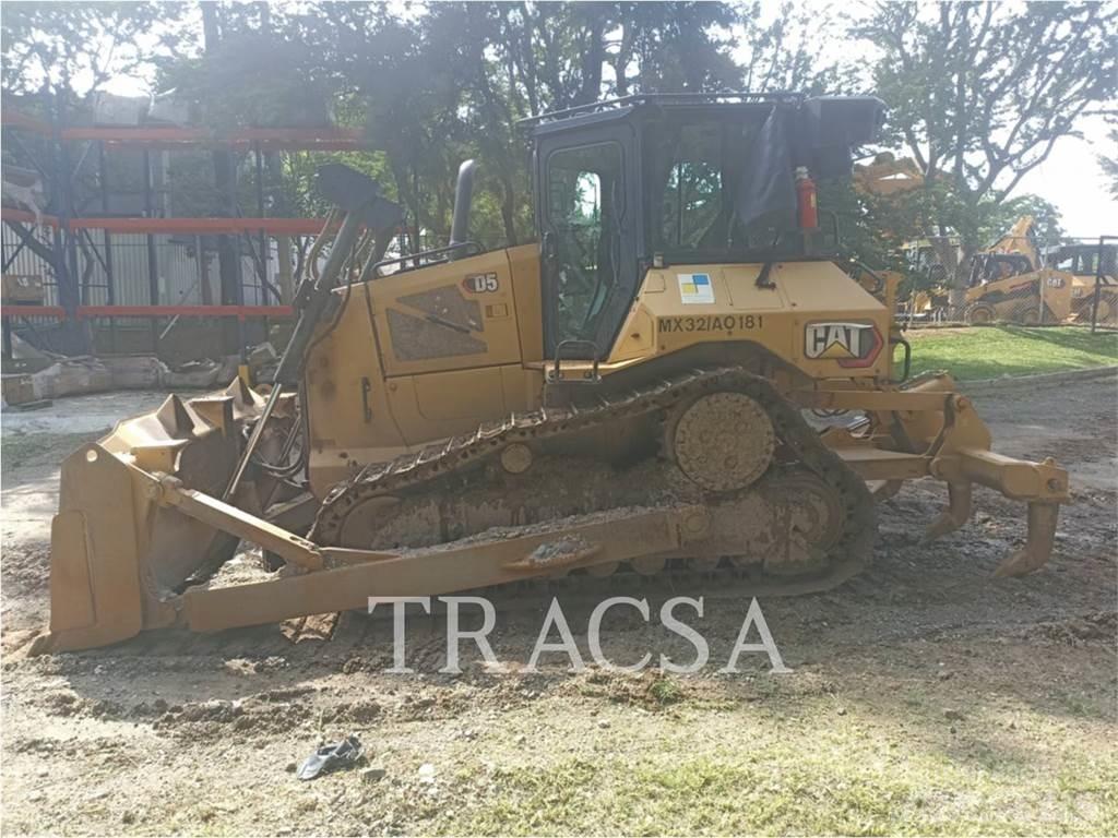 CAT D5 Трактори