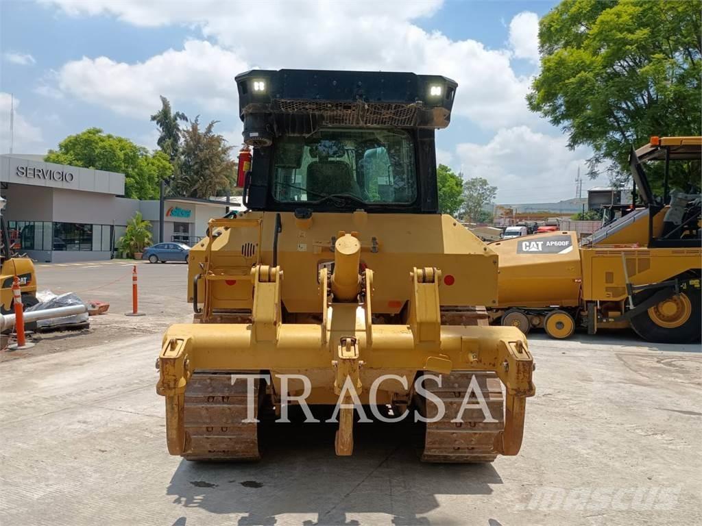 CAT D5 Гусеничні бульдозери