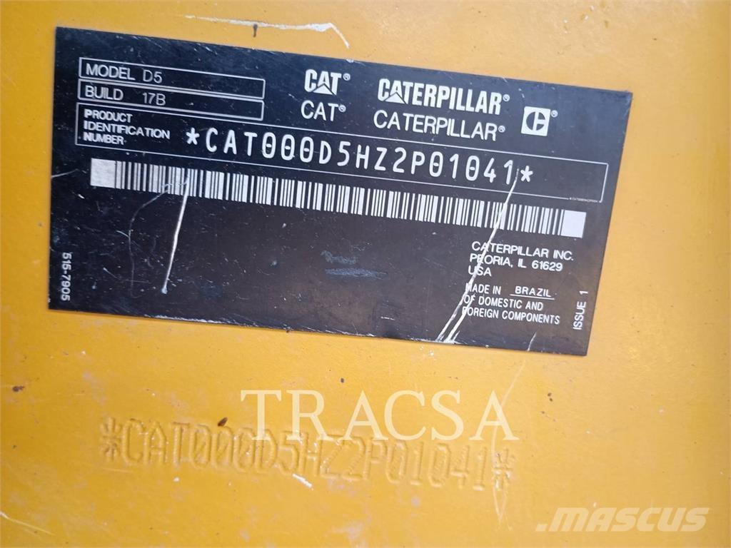 CAT D5 Гусеничні бульдозери