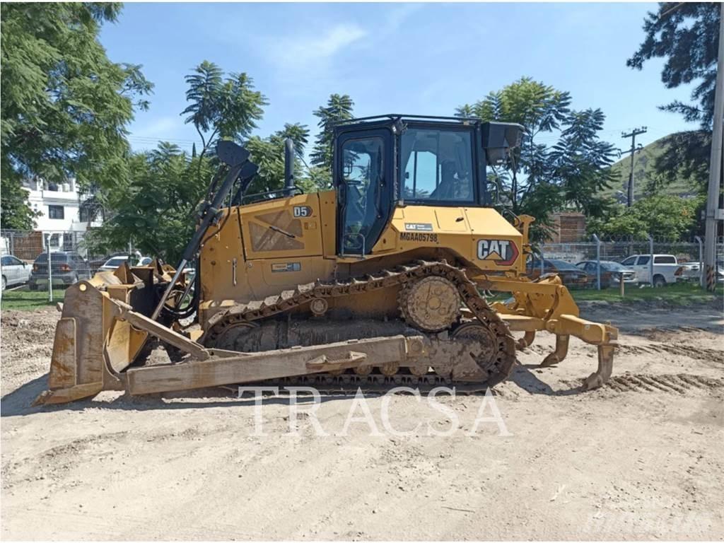 CAT D5 Гусеничні бульдозери