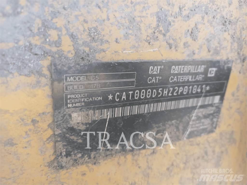 CAT D5 Гусеничні бульдозери