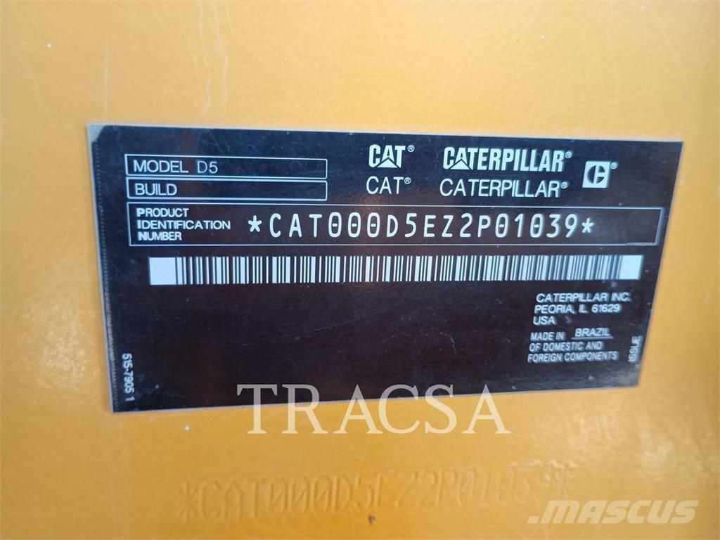 CAT D5 Гусеничні бульдозери