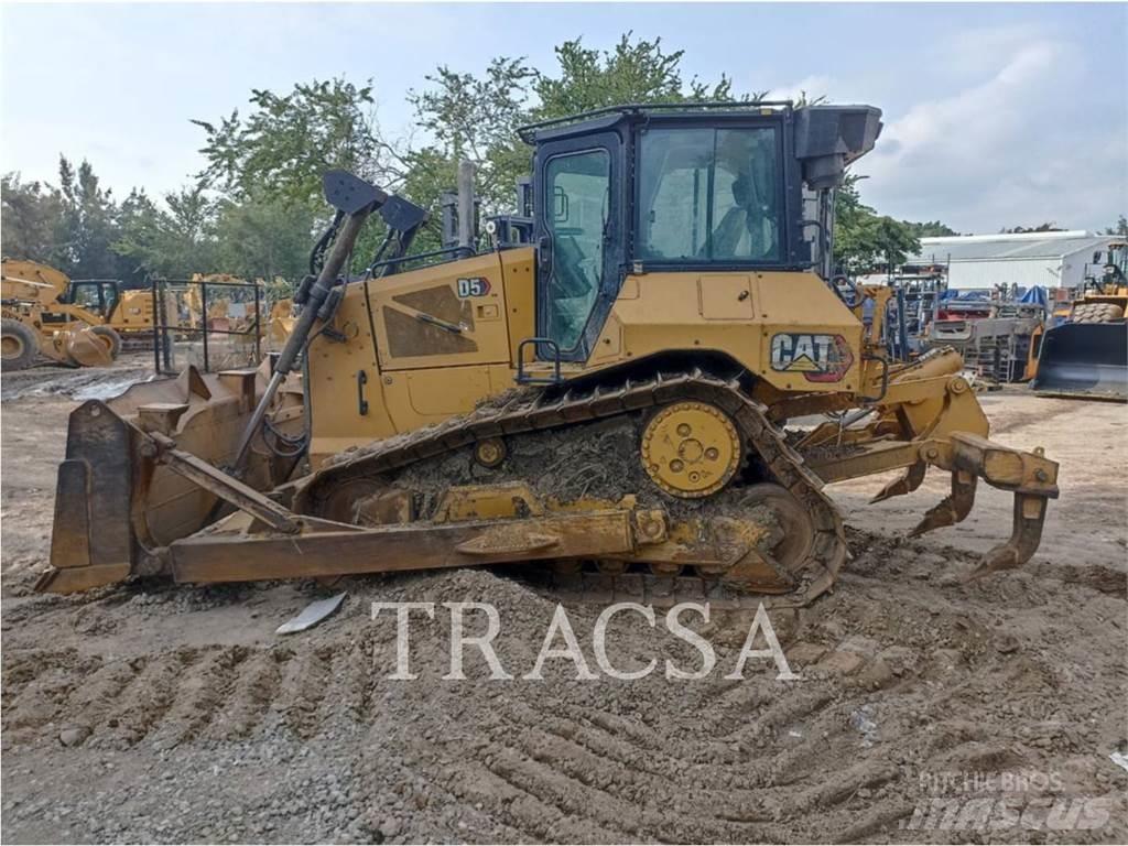CAT D5 Гусеничні бульдозери
