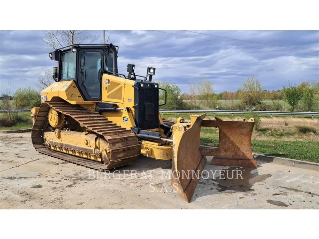 CAT D5 Гусеничні бульдозери