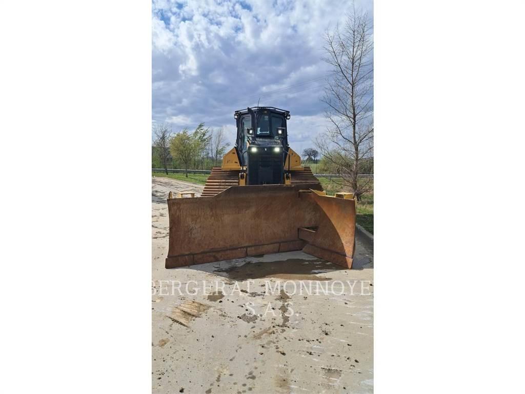 CAT D5 Гусеничні бульдозери