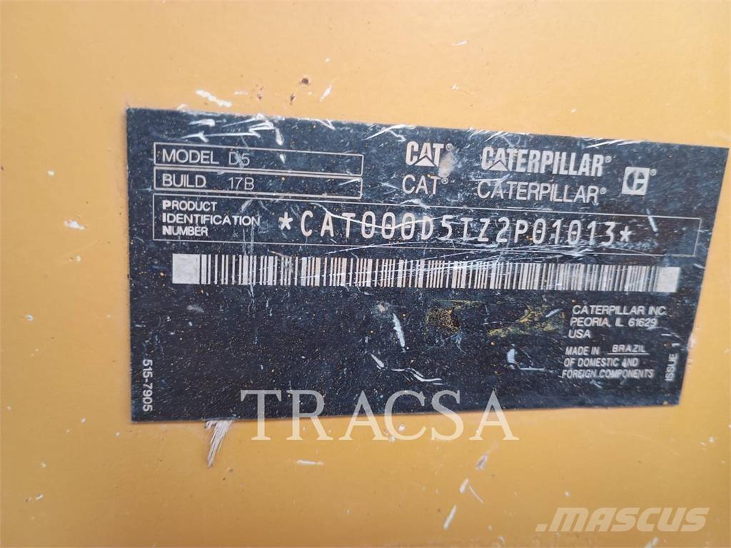 CAT D5 Гусеничні бульдозери