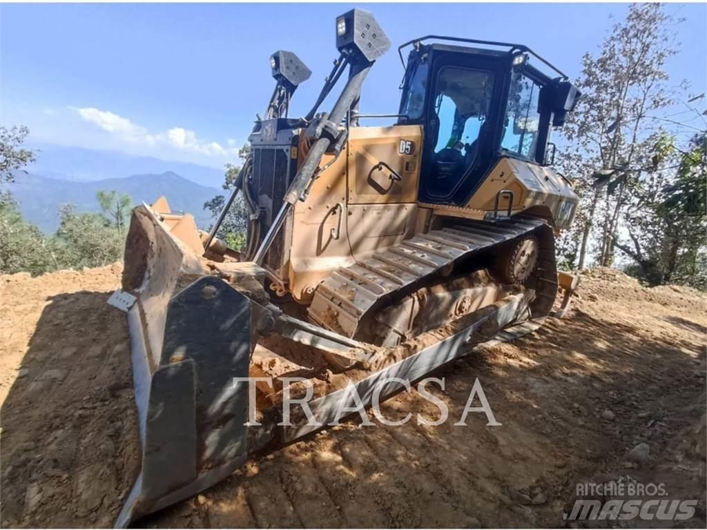 CAT D5 Гусеничні бульдозери