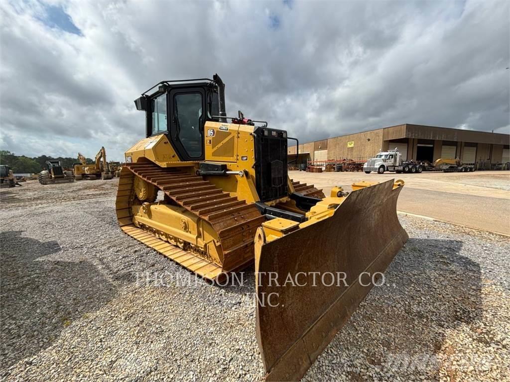 CAT D5 Гусеничні бульдозери