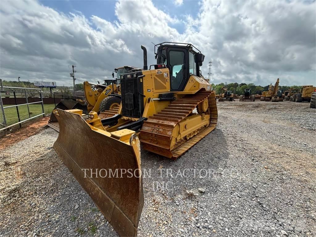 CAT D5 Гусеничні бульдозери