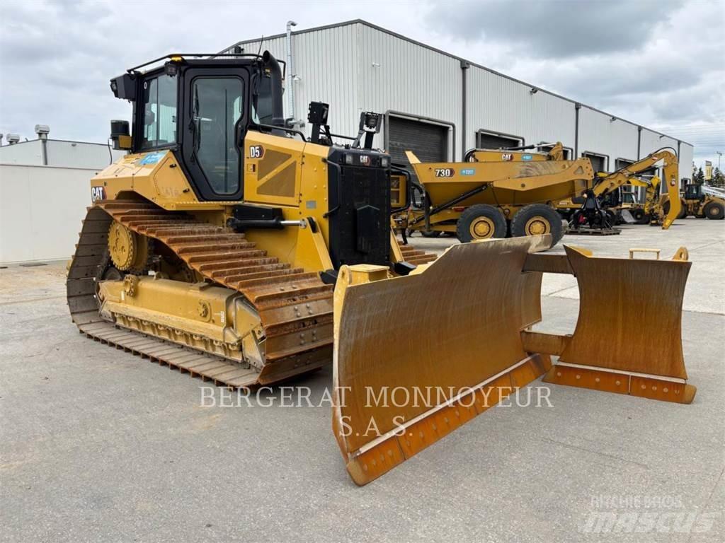 CAT D5 Гусеничні бульдозери