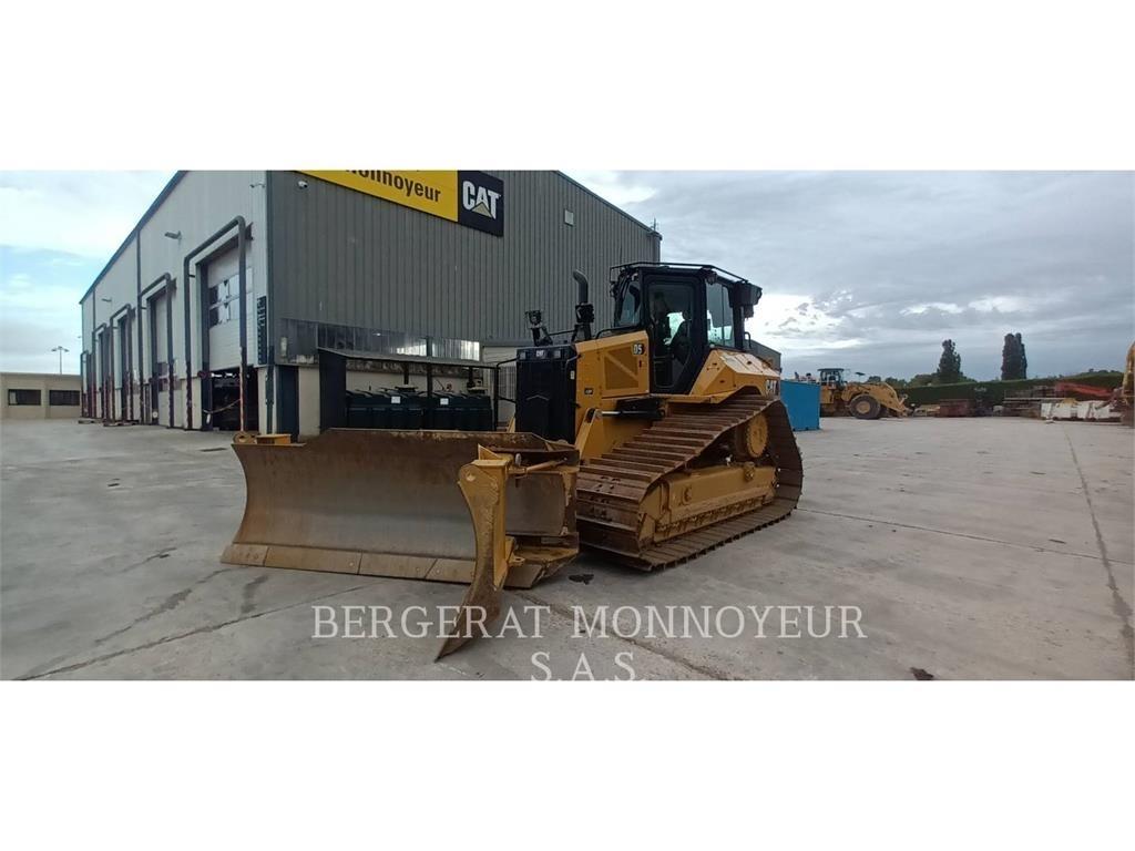CAT D5 Гусеничні бульдозери