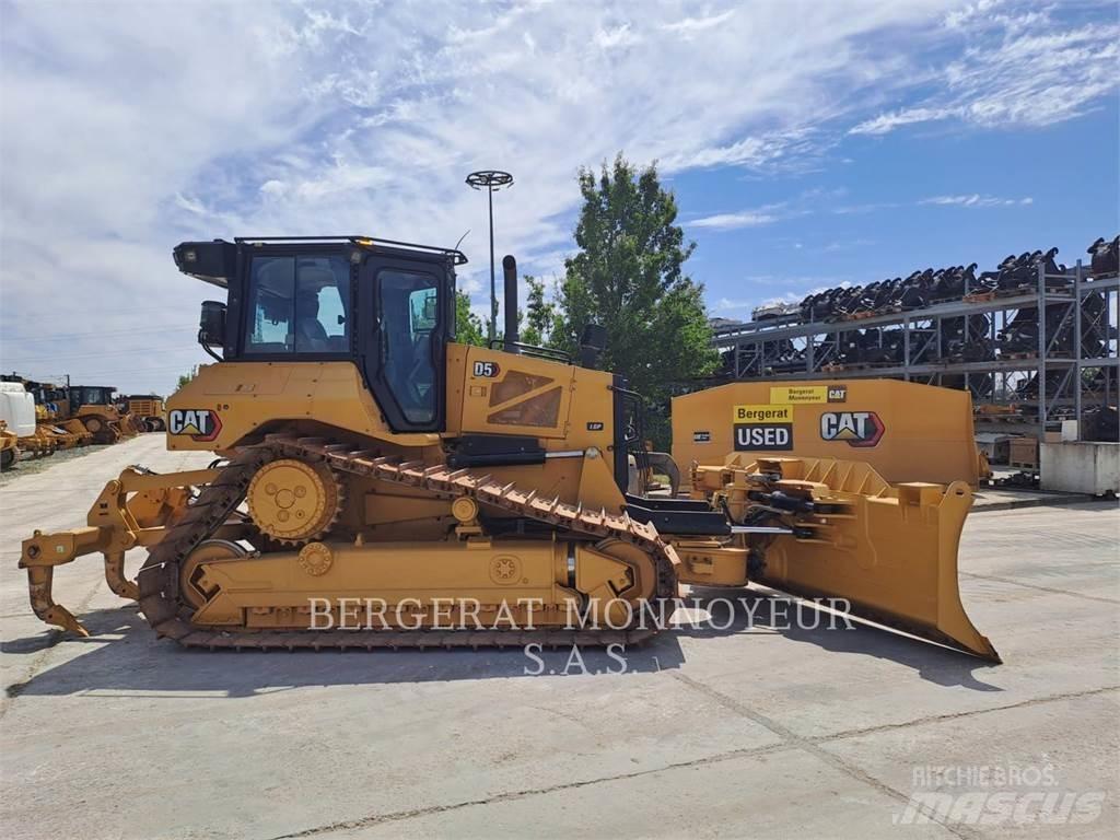 CAT D5 Гусеничні бульдозери