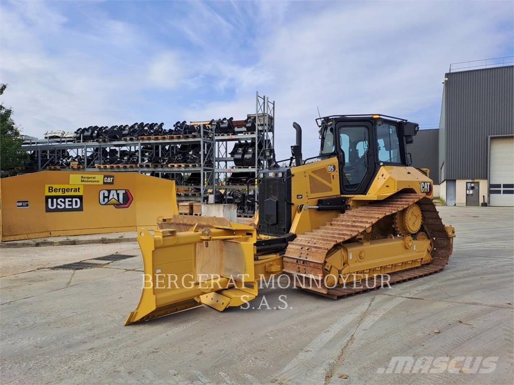 CAT D5 Гусеничні бульдозери