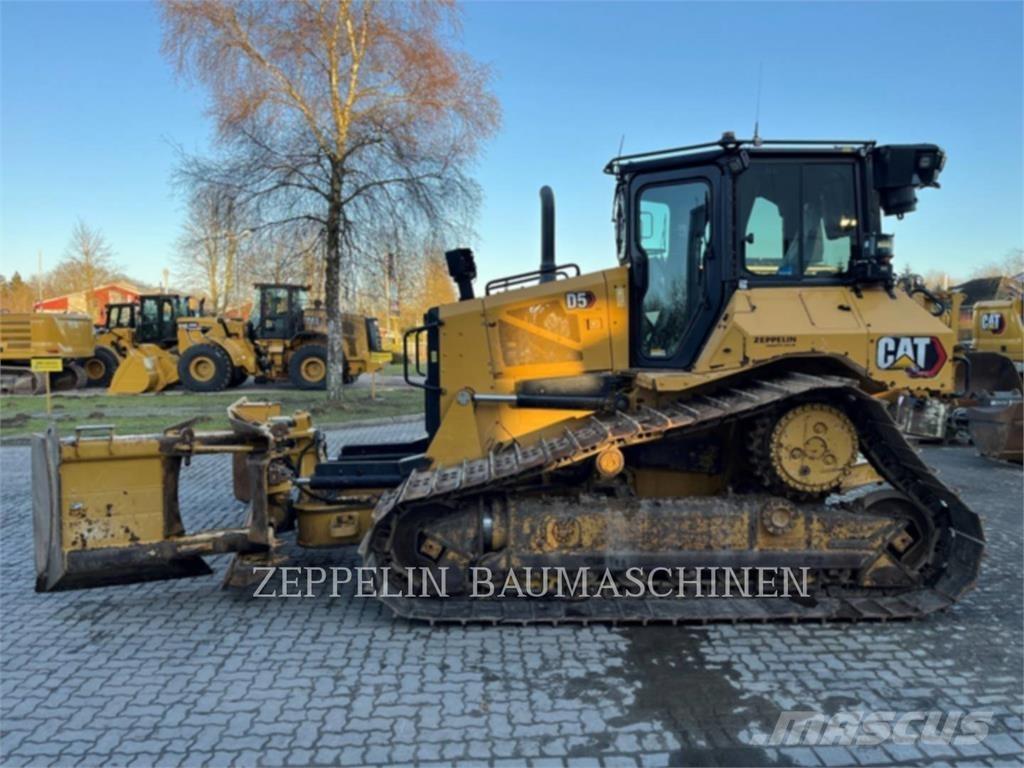 CAT D5 Гусеничні бульдозери