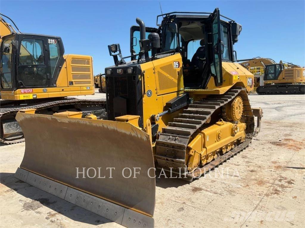 CAT D5 Гусеничні бульдозери