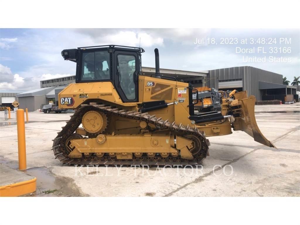 CAT D5 Гусеничні бульдозери