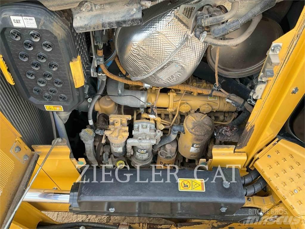 CAT D5-17LGP Гусеничні бульдозери