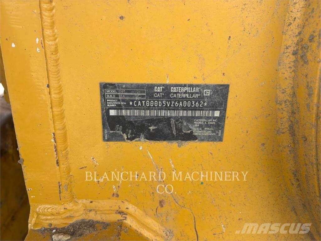 CAT D5 LGP Гусеничні бульдозери