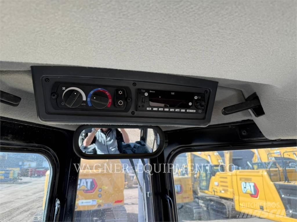 CAT D5 VP Гусеничні бульдозери