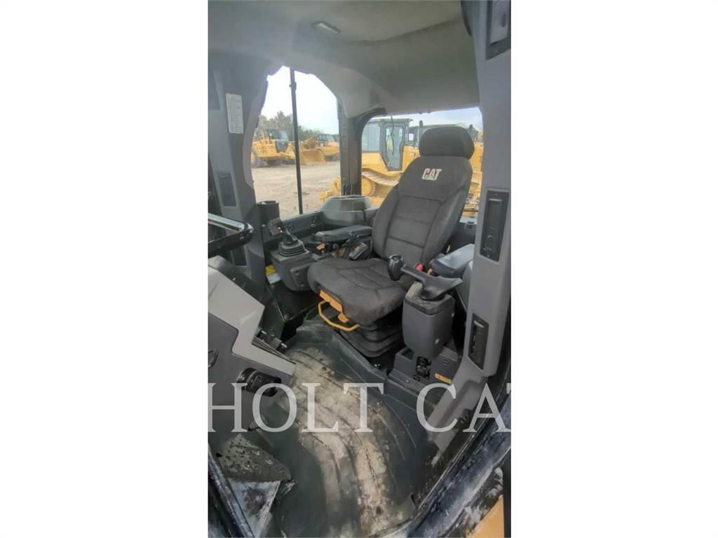 CAT D5 VP Гусеничні бульдозери