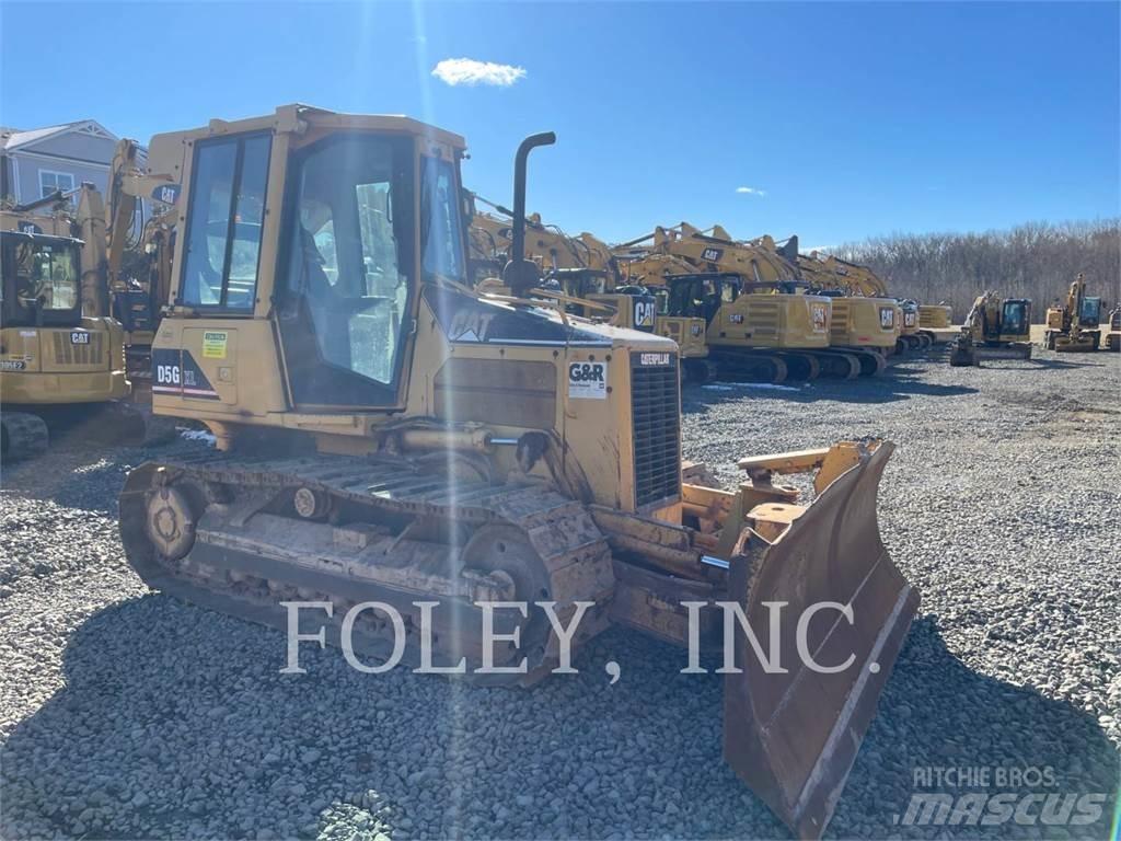 CAT D5G Гусеничні бульдозери