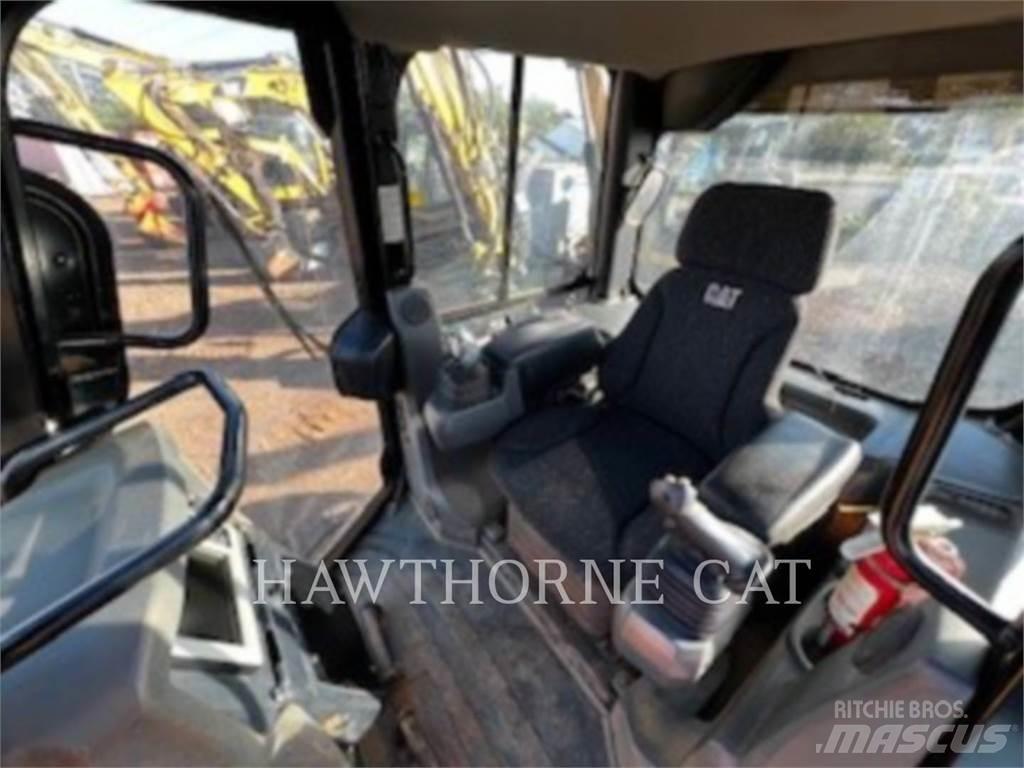 CAT D5K2 XL Гусеничні бульдозери