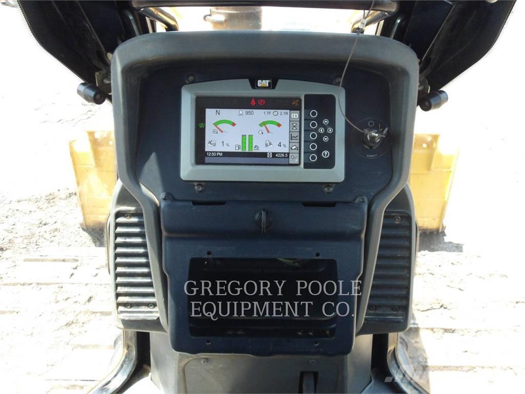 CAT D5K2LGP Гусеничні бульдозери