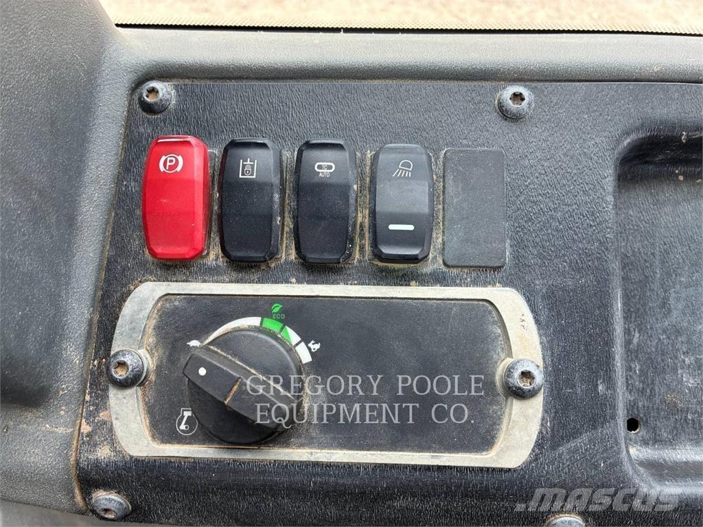 CAT D5K2LGP Гусеничні бульдозери