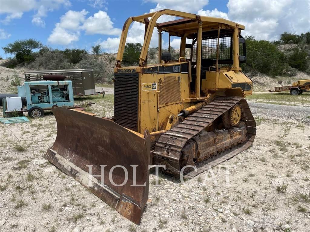CAT D5M Гусеничні бульдозери