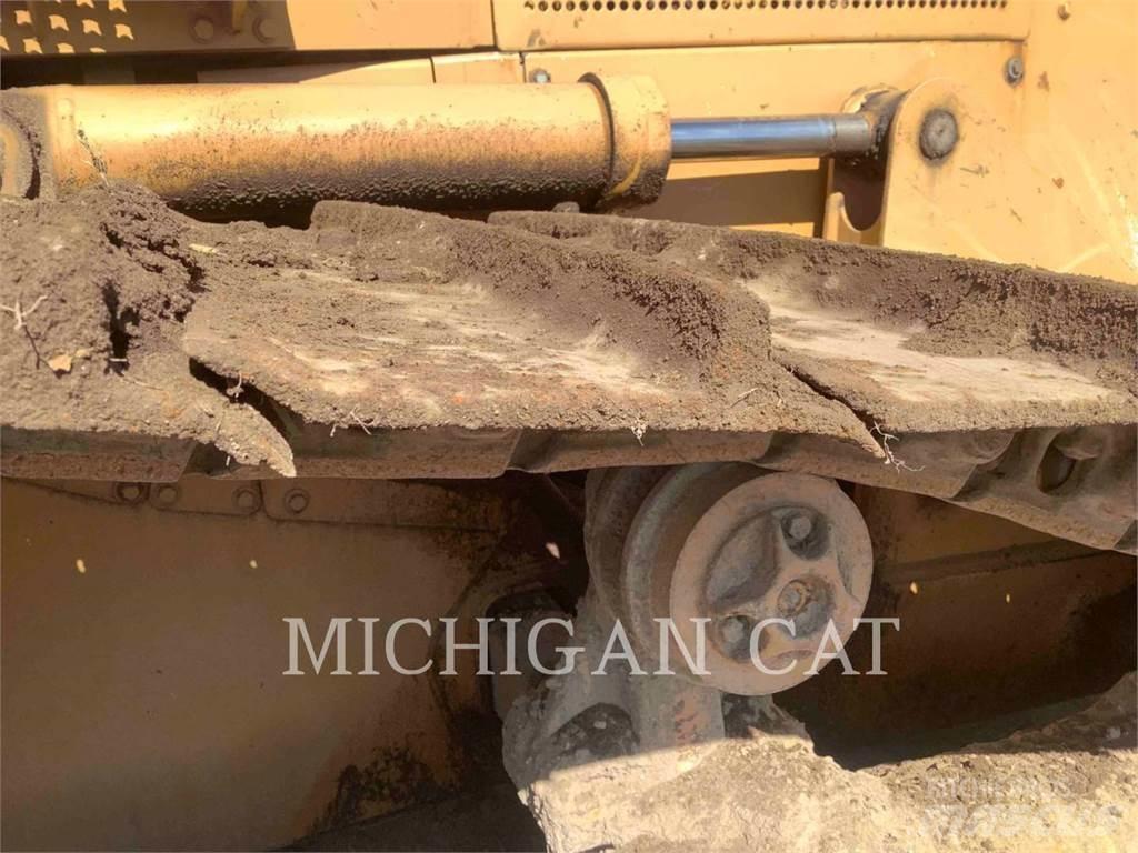 CAT D5ML Гусеничні бульдозери