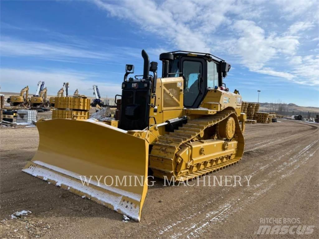 CAT D6 Гусеничні бульдозери