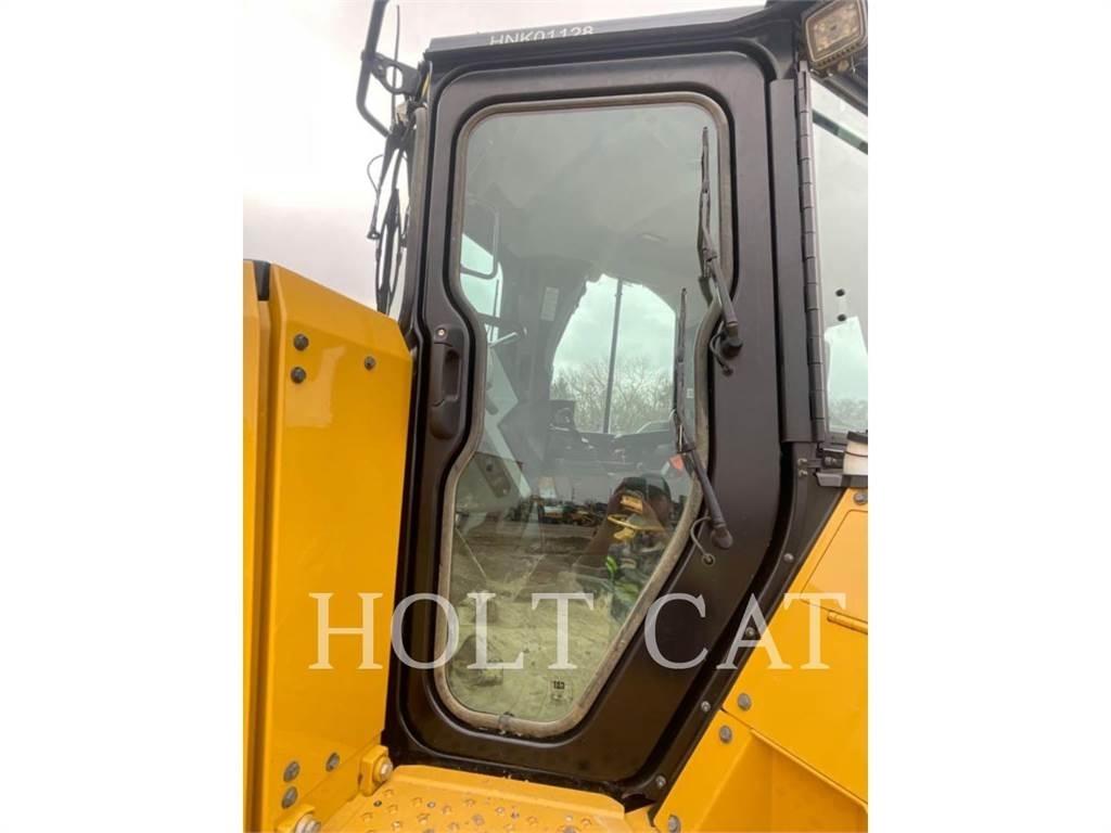 CAT D6 Гусеничні бульдозери