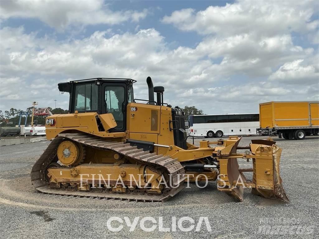 CAT D6 Гусеничні бульдозери