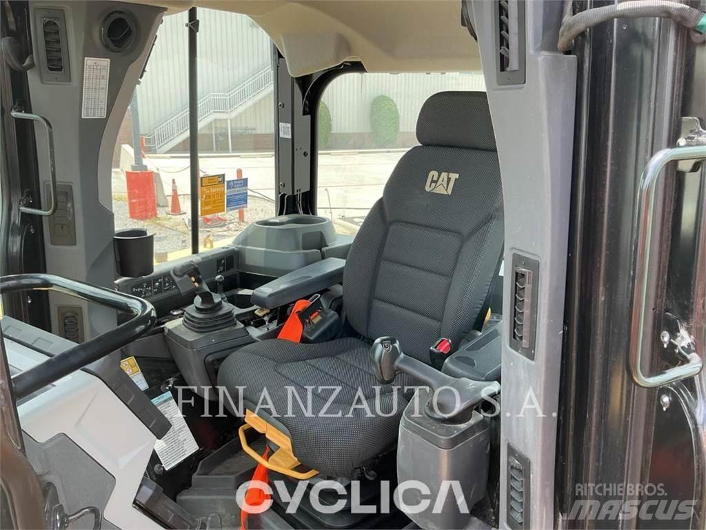 CAT D6 Гусеничні бульдозери