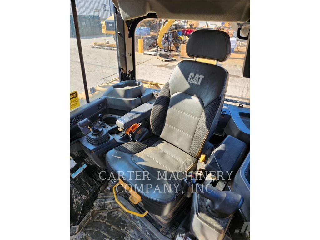 CAT D6-20LGVAR Гусеничні бульдозери