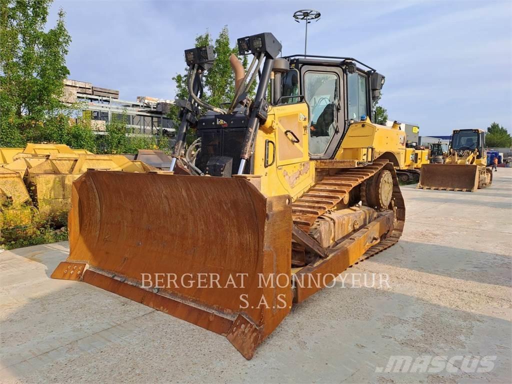 CAT D6 XE Гусеничні бульдозери