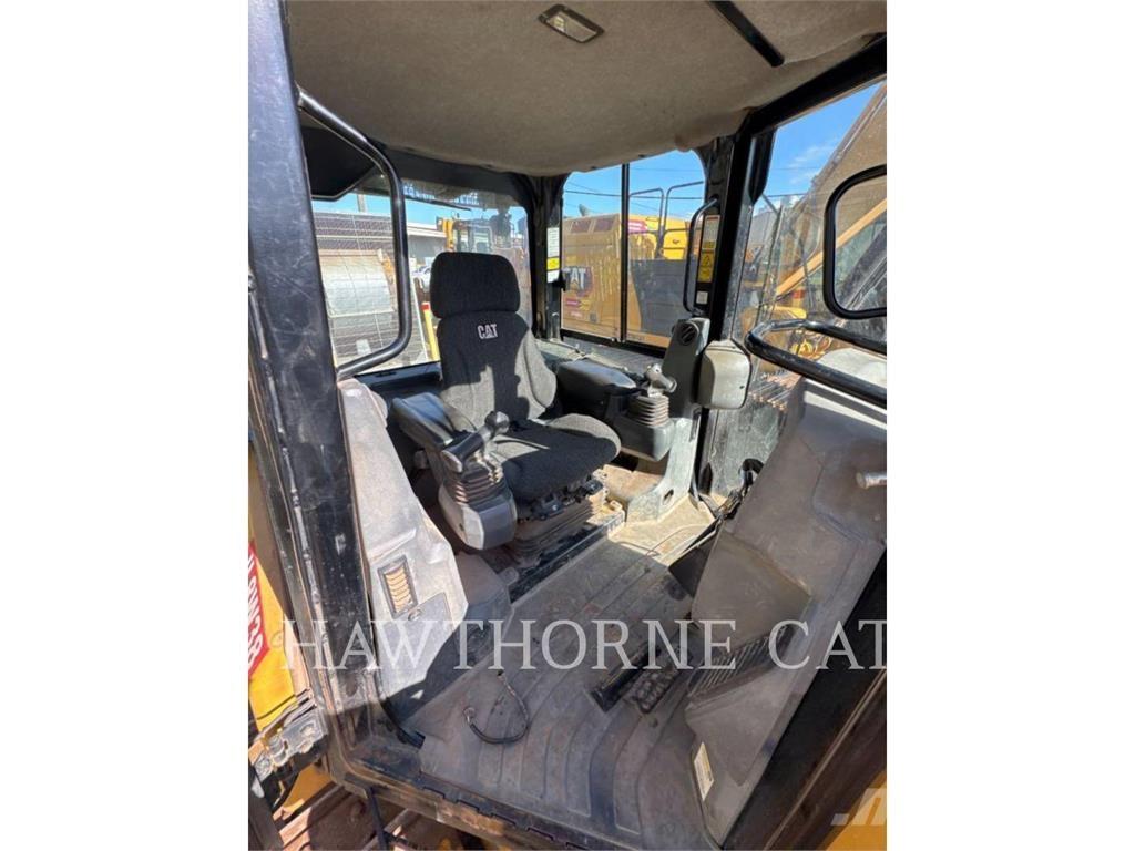 CAT D6K2XL GCS Гусеничні бульдозери