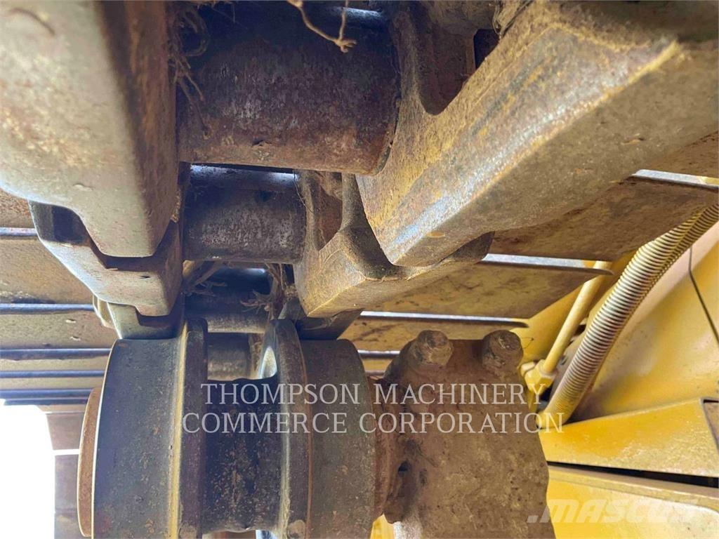 CAT D6M LGP Гусеничні бульдозери