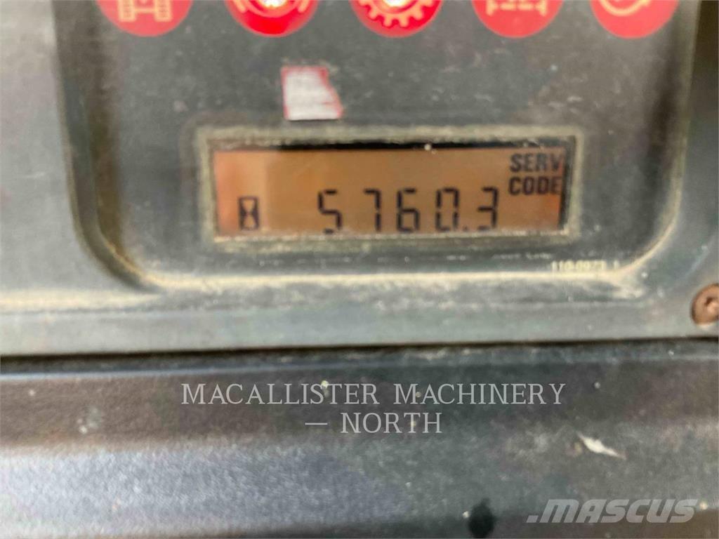 CAT D6ML Гусеничні бульдозери