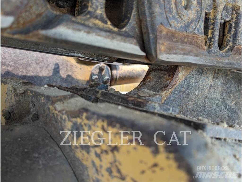 CAT D6N Гусеничні бульдозери