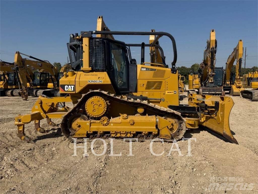 CAT D6N Гусеничні бульдозери